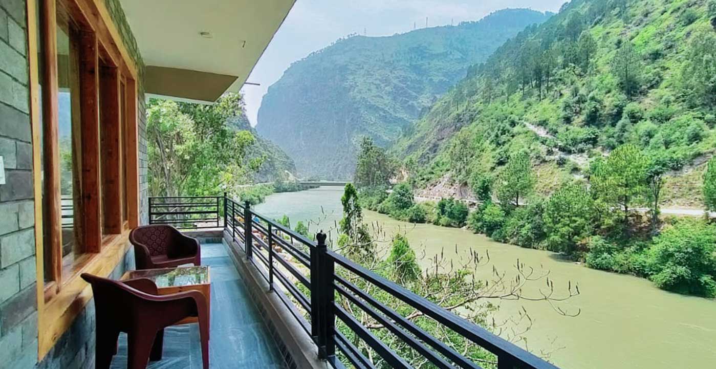 Tirthan-Grand–Riverside8