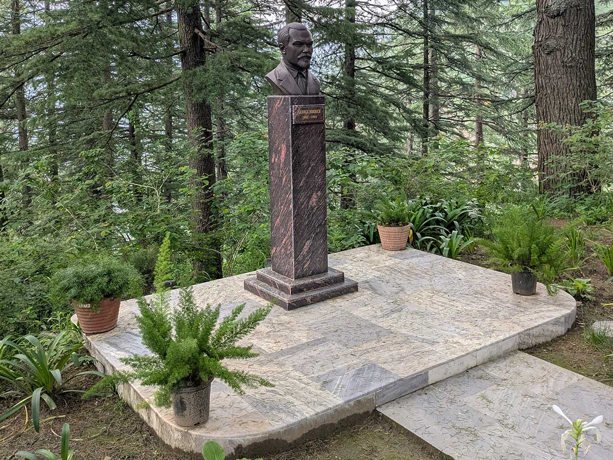 Roerich-Art-Gallery-Naggar3